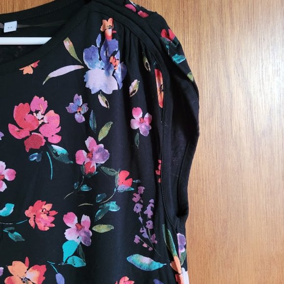Reitmans Floral Short Sleeve Shirt Size S - Picture 2 of 3